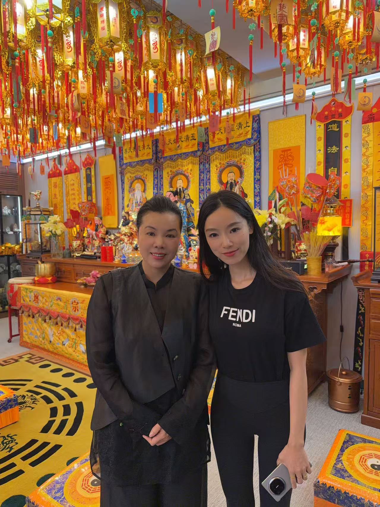 Field exchange with Taoist practitioner